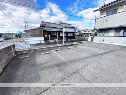 プロスペリテ[1R/30m2]の駐車場