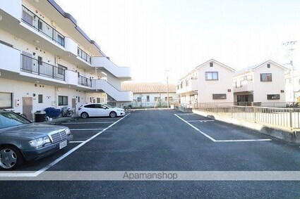ハイツ多摩[2LDK/58.7m2]の駐車場2