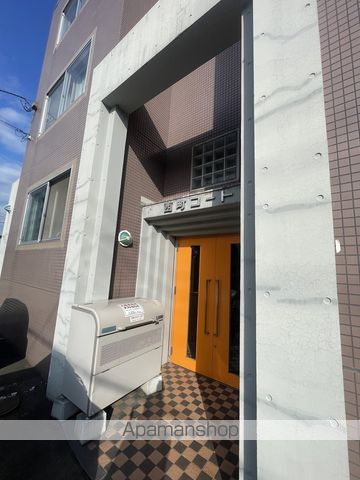 西町コートの玄関写真