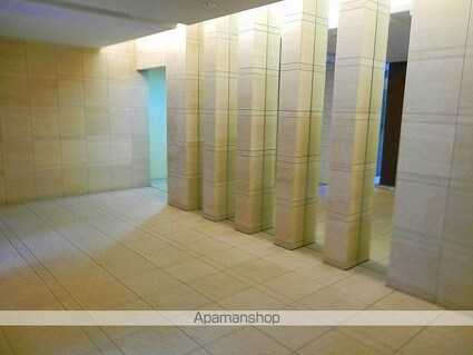 エスティメゾン四谷坂町[1K/30.11m2]のロビー1