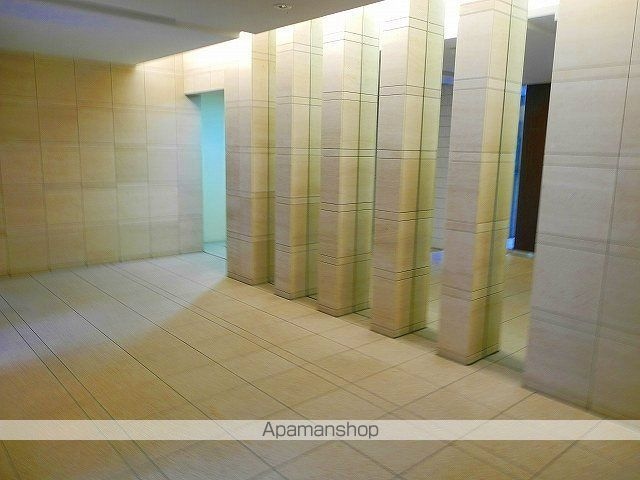エスティメゾン四谷坂町[1LDK/41.49m2]のロビー1