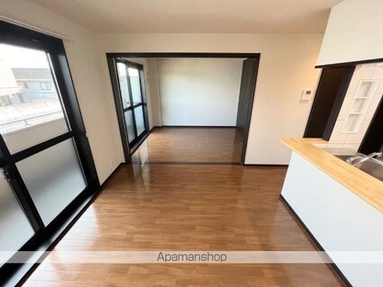 アサヒ２０１１[2LDK/51.66m2]のリビング・居間