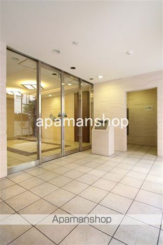 プレサンス難波南アーバニッシュの玄関写真