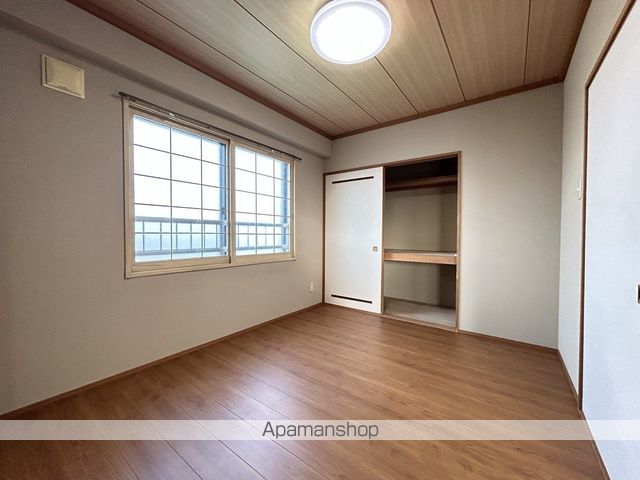 ロイヤルシティ弐番館富岡の内装写真