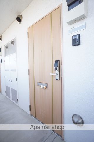 東海道本線 御厨駅 徒歩16分 4階建 築18年の玄関写真