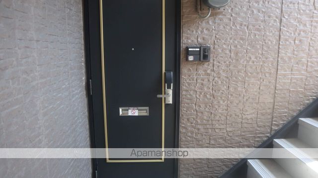 コーポビューラー IIIの玄関写真