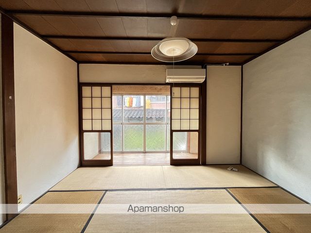 大鋸屋町貸家 IIの内装写真