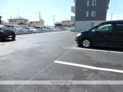 カノン[1LDK/38.97m2]の駐車場2