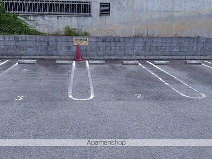 レオパレス田面[1K/20.81m2]の駐車場