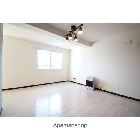 TI AMO S18の内装写真