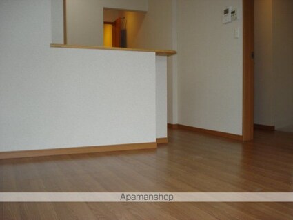 フローラルコートＤＳ[2LDK/58.4m2]のリビング・居間