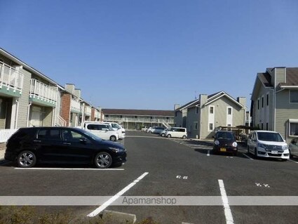 夢咲きの里　Ｃ[1LDK/51.34m2]の駐車場1