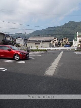 メゾン　アウローラ[1LDK/42.38m2]の駐車場4