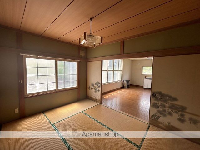 真栄1丁目貸家の内装写真