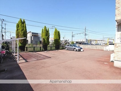 エムズストリート　Ｂ棟[2LDK/59.62m2]の駐車場