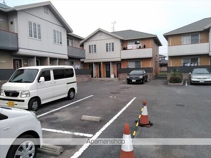 シャーメゾン紀水Ⅱ[2LDK/58.27m2]の駐車場1