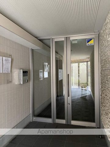 サクシード姫路駅南の玄関写真