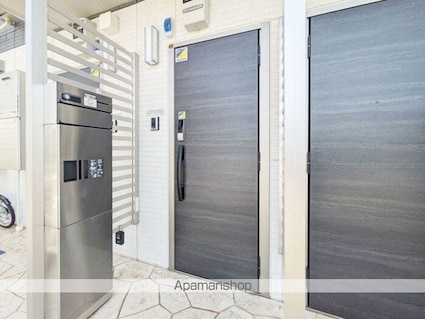 Ｇｒａｎｄ　Ｃａｌｉｃｅ　（グランカリス）[1LDK/43.79m2]の玄関