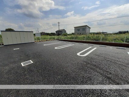 フォンテーヌ[1LDK/50.01m2]の駐車場