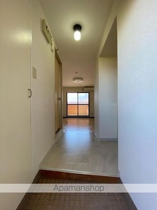 プチメゾン片原町[1R/18.44m2]の玄関