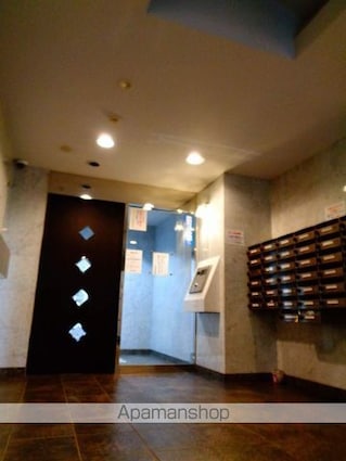 東京都世田谷区上馬２丁目[1K/21.89m2]のエントランス