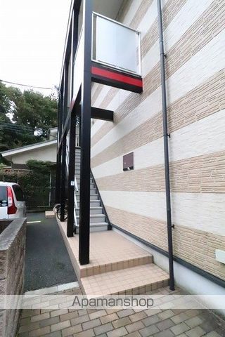 レオパレスレモンパイMの玄関写真