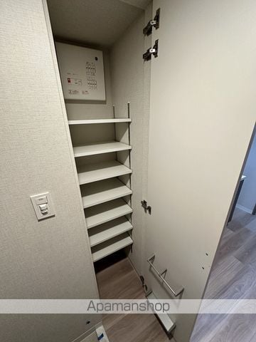 エスリードレジデンス大阪福島サウスフラッツの内装写真