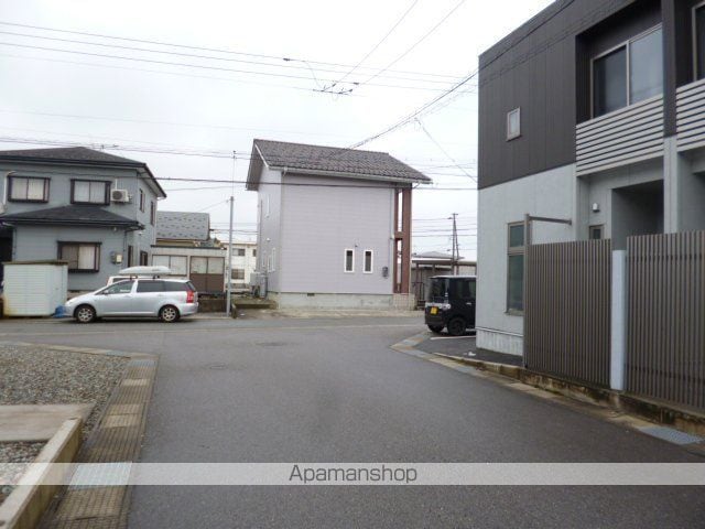 アトラスIIの玄関写真