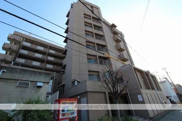 鶴市マンションの外観写真