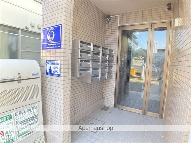 ジュネス町田の玄関写真