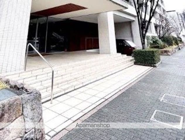 パークハウス池田山公園ー白金台の杜ーヒルサイドコートの玄関写真
