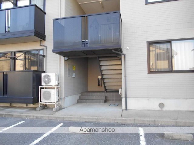 ブライダルハイツ戸出 Bの玄関写真