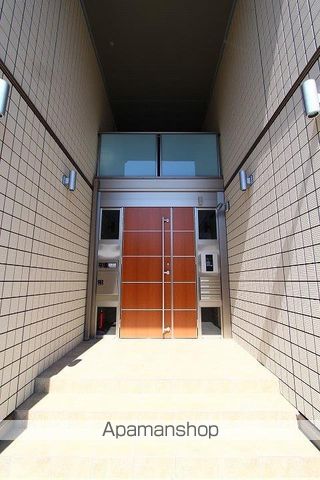 ウィズハイム朝日町の玄関写真