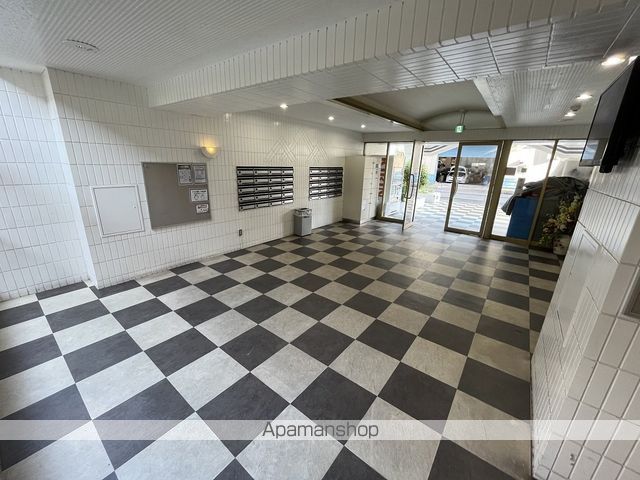 ロベリア弐番館の玄関写真