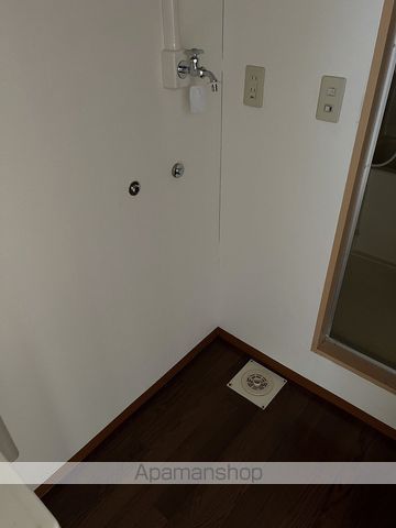 ロイヤルコーポ三笠の内装写真