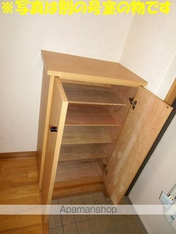 クレストスカーラカクの内装写真