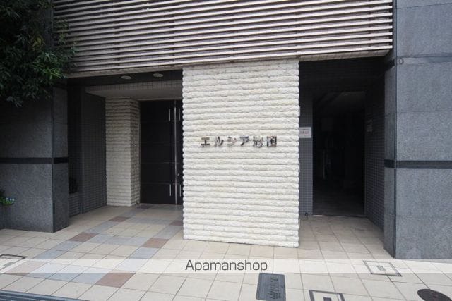 エルシア池田の玄関写真