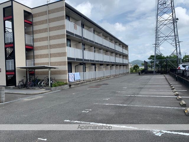 和歌山県和歌山市北出島[1K/23.18m2]の駐車場