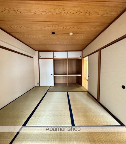 ルミエールコート住吉の内装写真