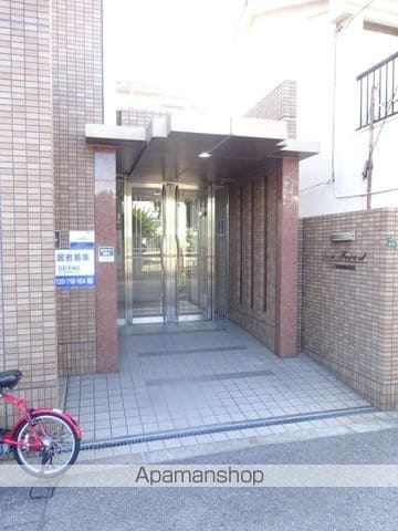 サン・フォレストの玄関写真