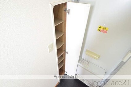 レオパレスフレンド[1K/23.97m2]の玄関