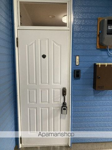 ハイツ汐風の玄関写真