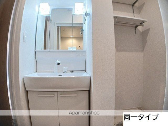 ＪＲ北陸本線 敦賀駅 バス乗車時間：14分 最寄りバス停で下車 徒歩4分 2階建 新築の内装写真