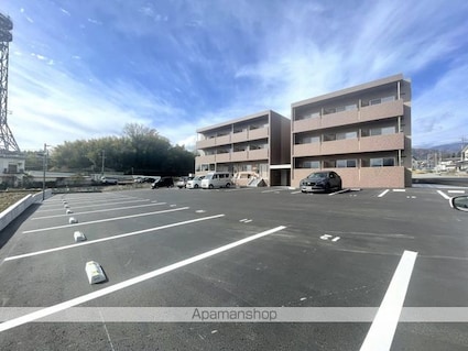 ジュエルズ　Ｂｅ[1K/29.7m2]の駐車場