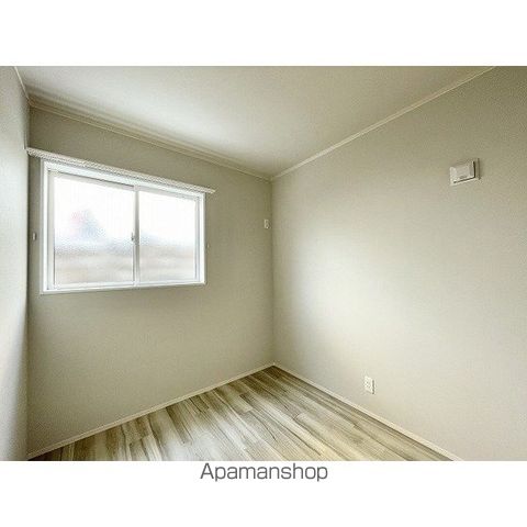 ペアレシア泉ヶ丘VIの内装写真