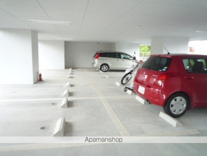 エンゼルプラザＷＥＳＴ１[1DK/28.8m2]の駐車場