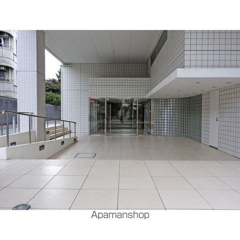 戸越銀座プレイスの玄関写真