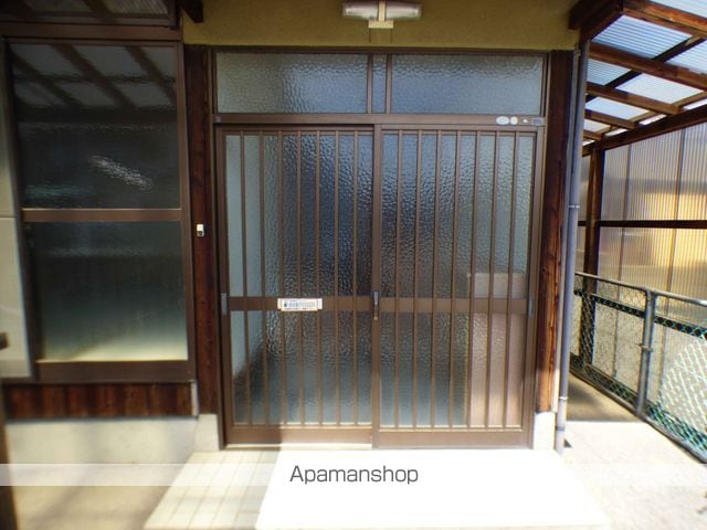 予讃線 今治駅 徒歩20分 2階建 築28年の玄関写真