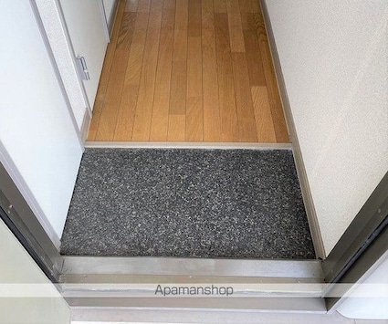 レオパレスＡＯＫＩ[1K/26.49m2]の玄関