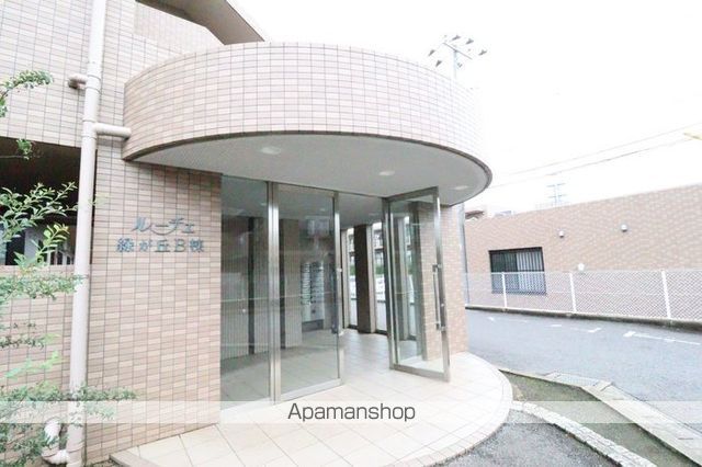 ルーチェ緑が丘 Bの玄関写真